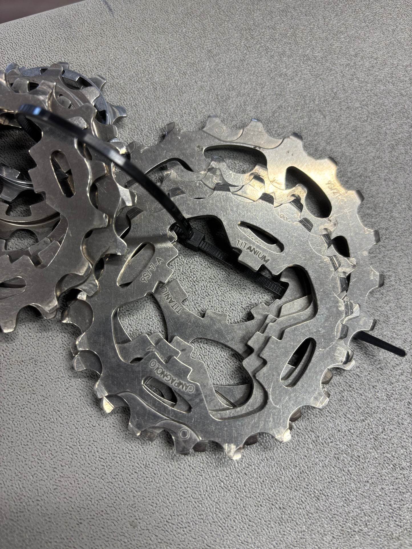 CASSETTA CAMPAGNOLO 10V TITANIO USATA