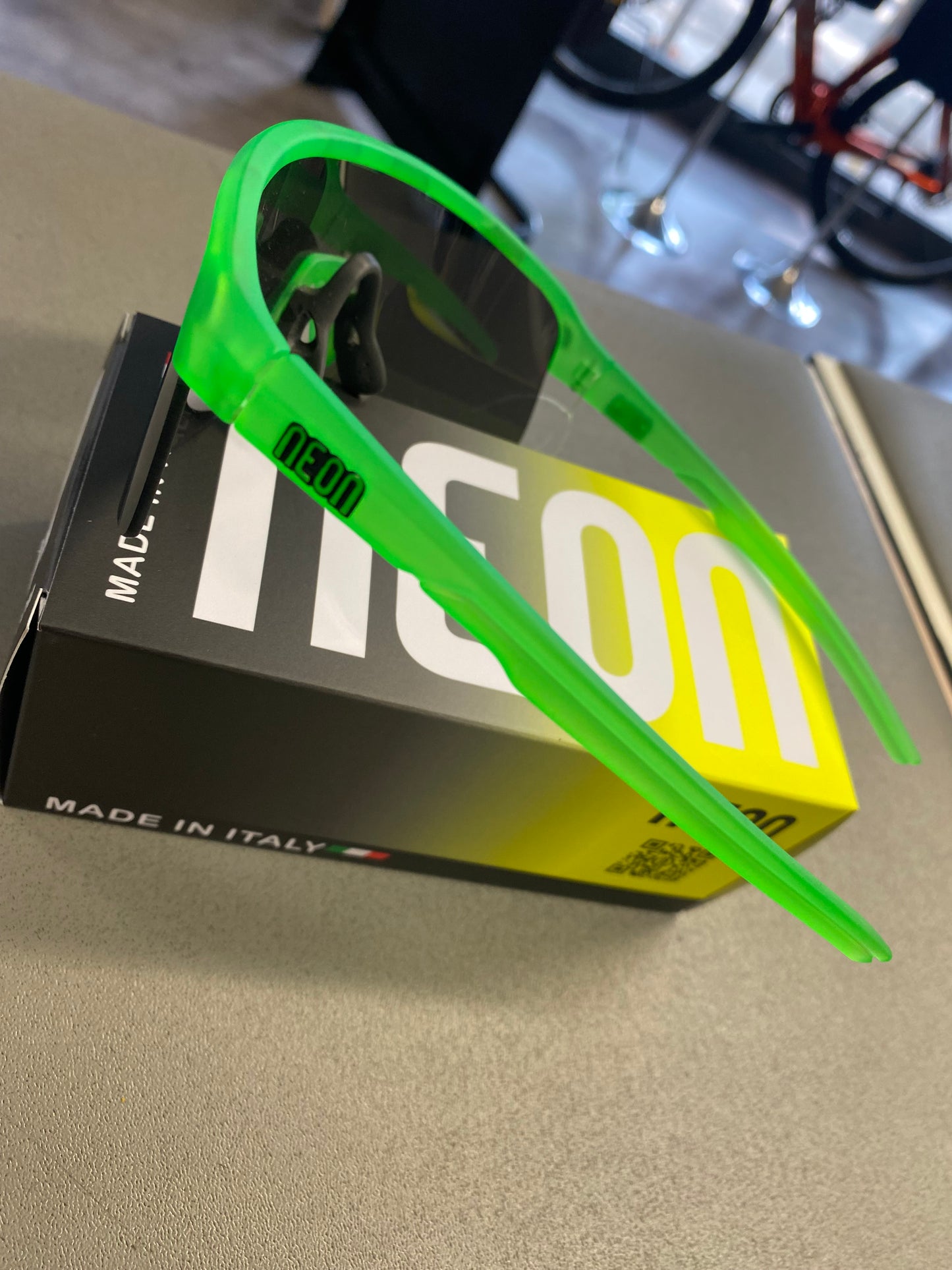 OCCHIALE NEON ARROW 2.0 VERDE