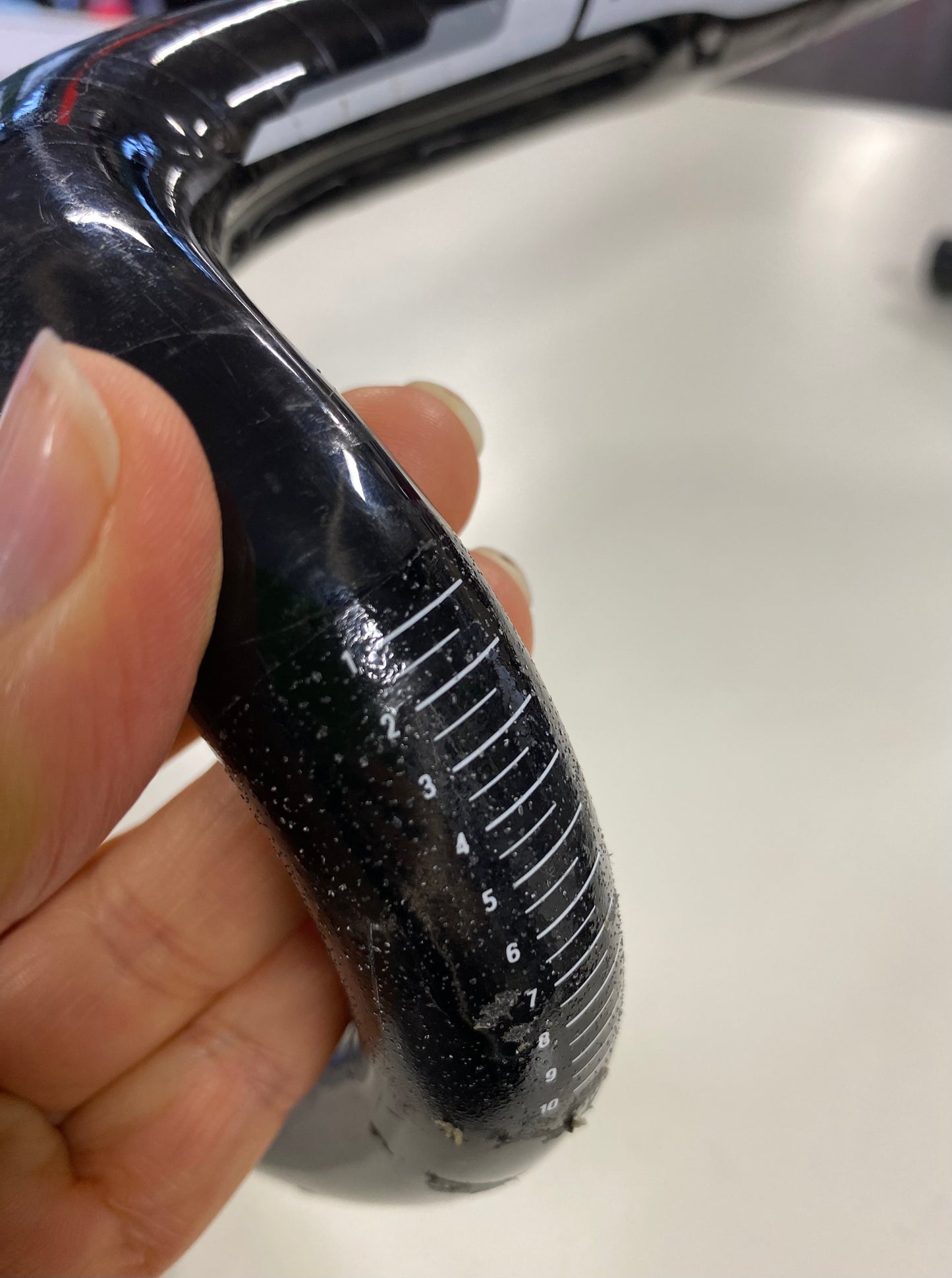 OVAL 910 CURVA MANUBRIO CARBON