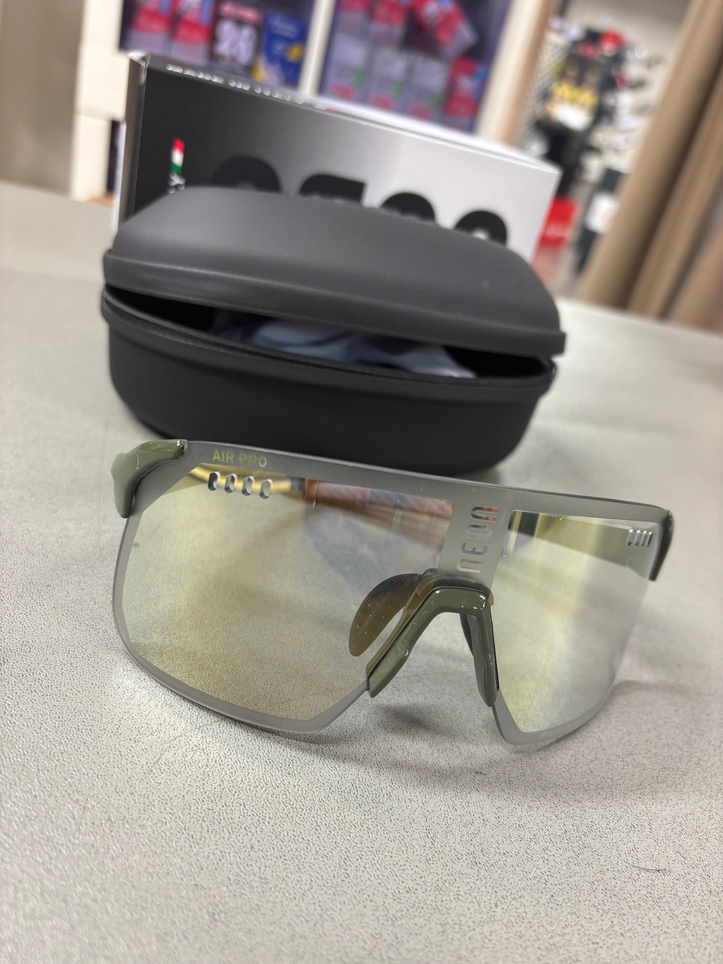 OCCHIALE NEON AIR PRO PHOTOCROMATICO